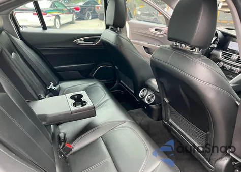 2017 Alfa Romeo Giulia Ti Q4 z USA, uszkodzony, nr VIN ZARFAEEN9H7544398